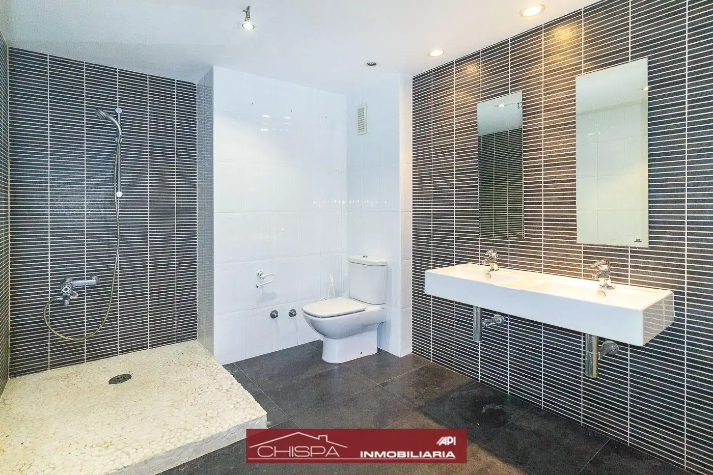 Badezimmer von Wohnung zum Verkauf in Valencia mit Klimaanlage, Heizung und Terrasse