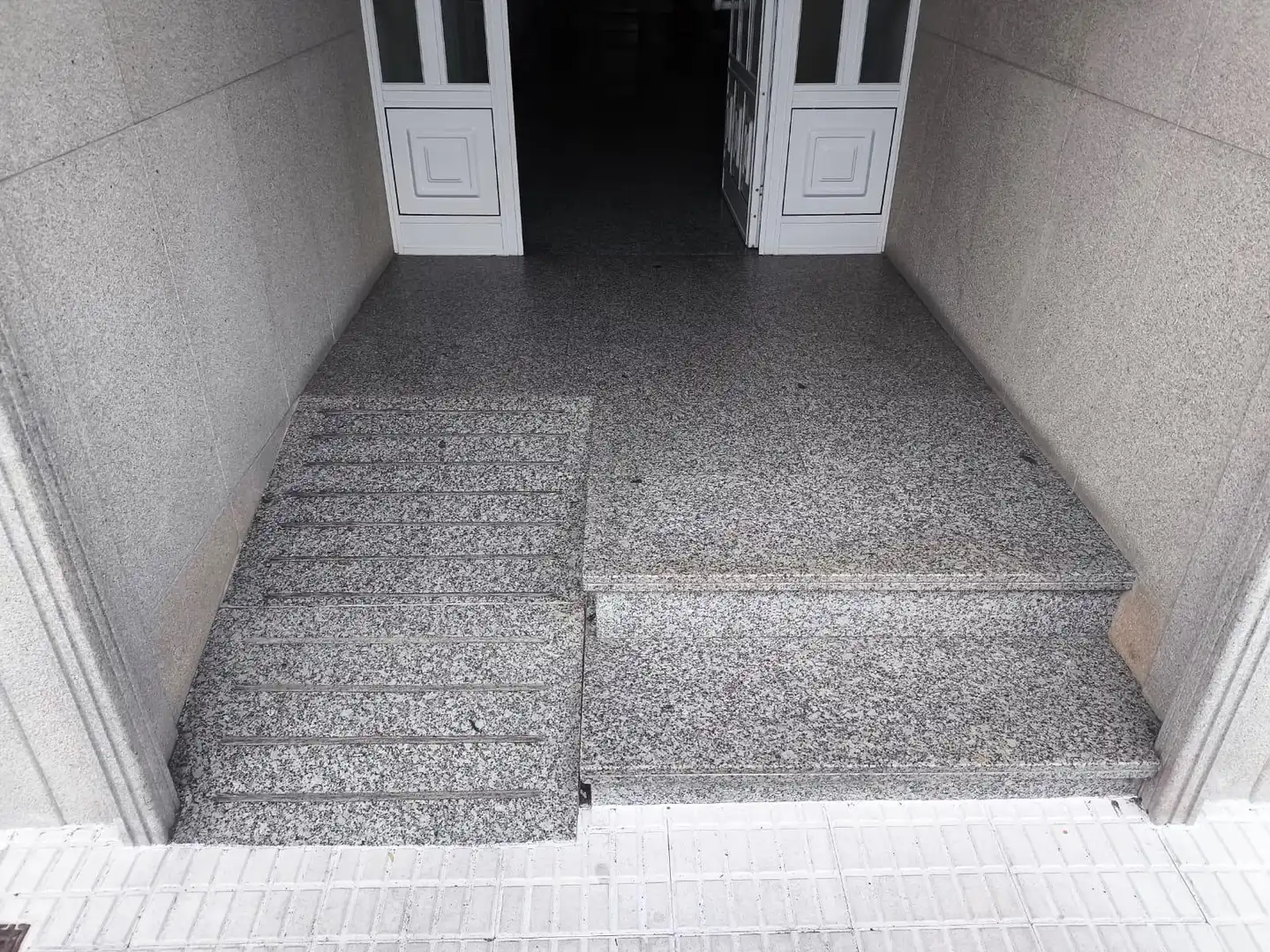 Flat for rent in Laxe  with Heating and Furnished