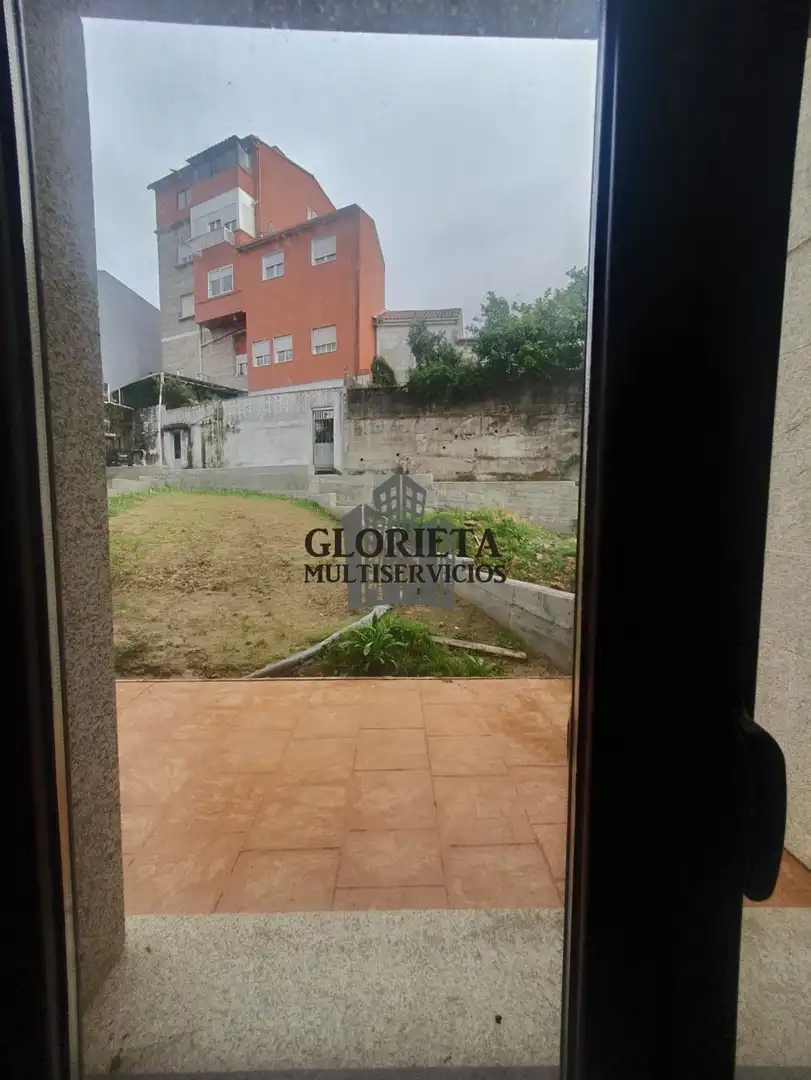 Jardín de Casa adosada en venta en Vigo  con Calefacción, Parquet y Terraza