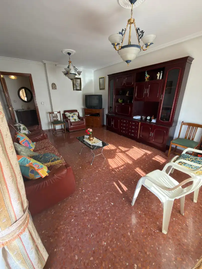 Piso con ascensor en venta en Martos, imagen 3