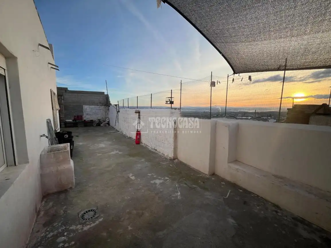 Terrasse von Einfamilien-Reihenhaus zum Verkauf in Pinos Puente mit Terrasse