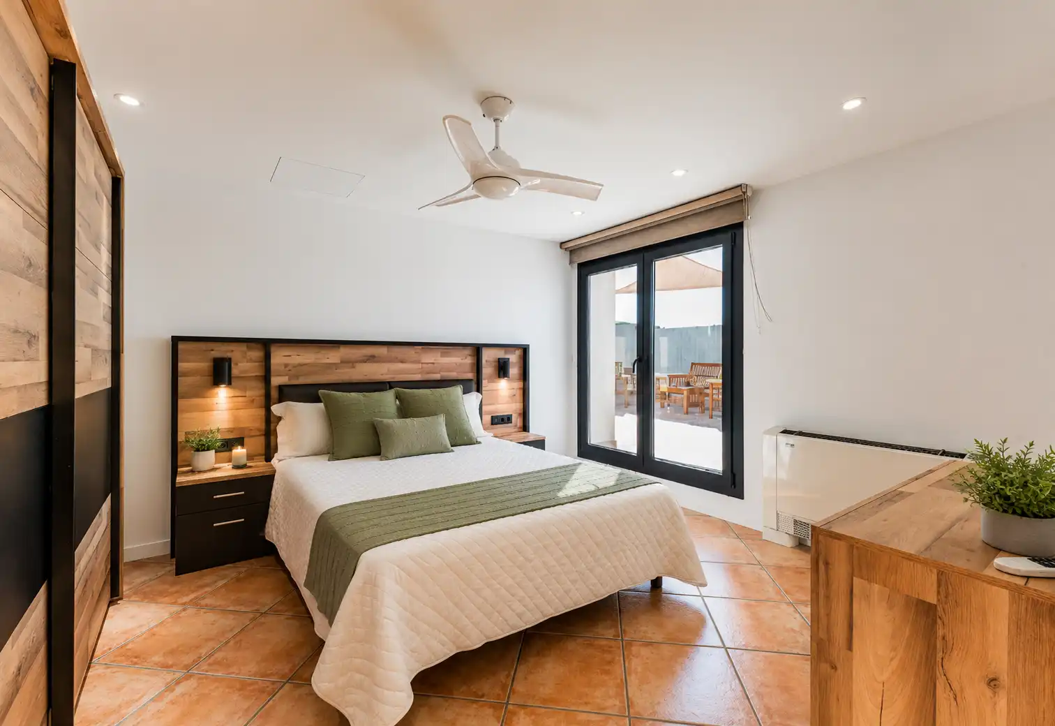 Casa adosada en venta en Calle dels Pins, Subirats