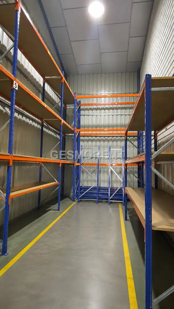 Nau industrial en venda a Barrio de la Estación, imagen 3