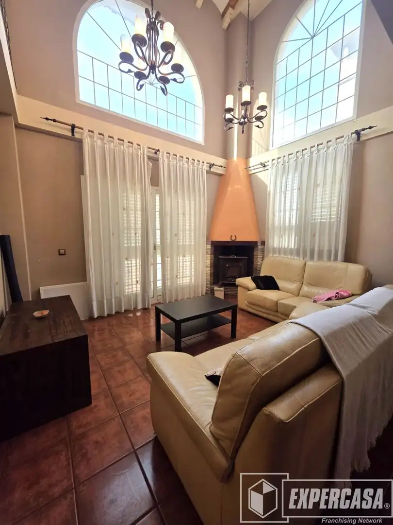 Sala de estar de Casa o chalet en venta en Torrent con Terraza y Trastero