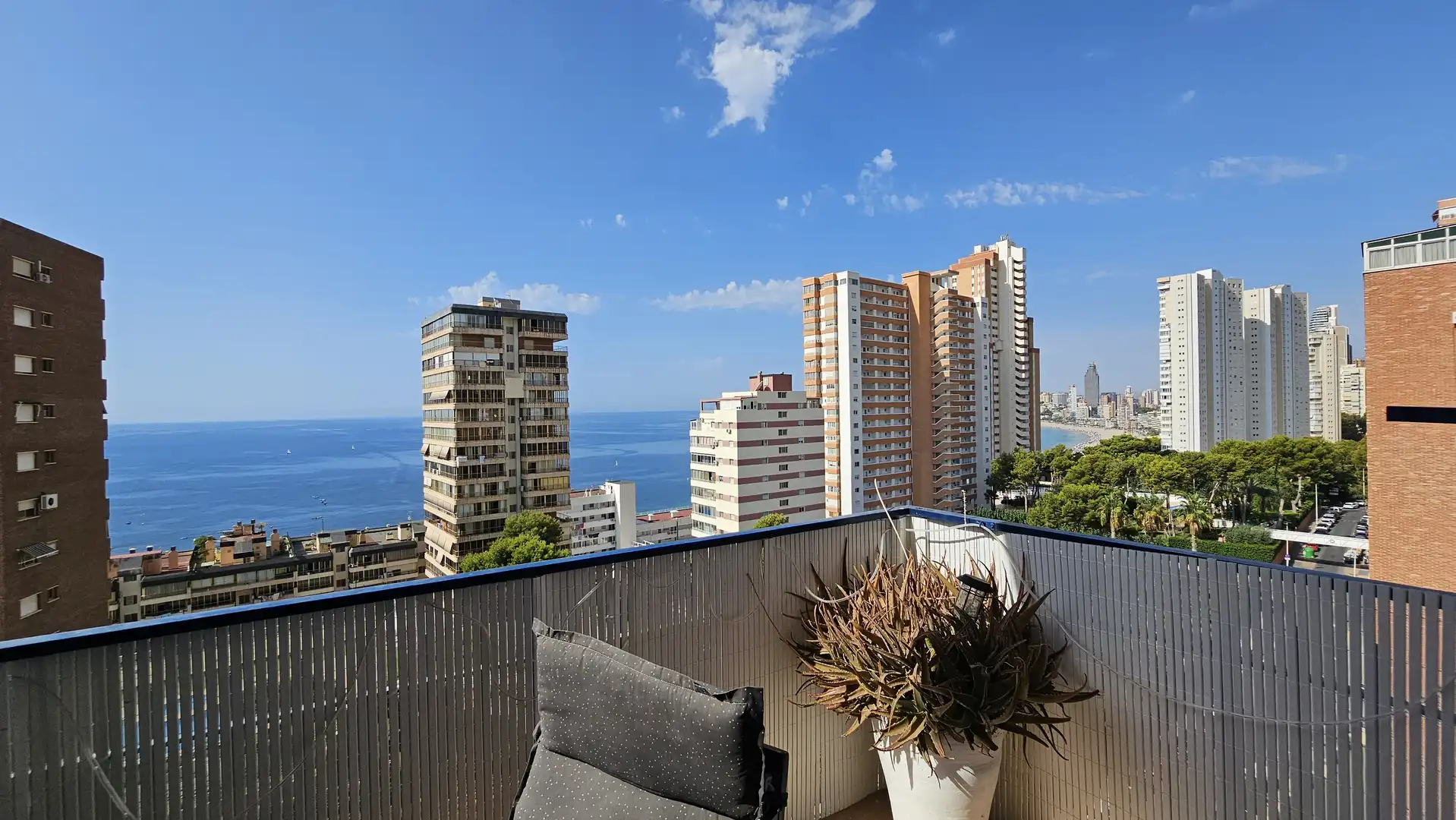 Ático con piscina en venta en Playa de Poniente, imagen 2