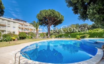 Piscina de Apartament en venda en Castell-Platja d'Aro amb Calefacció, Terrassa i Traster