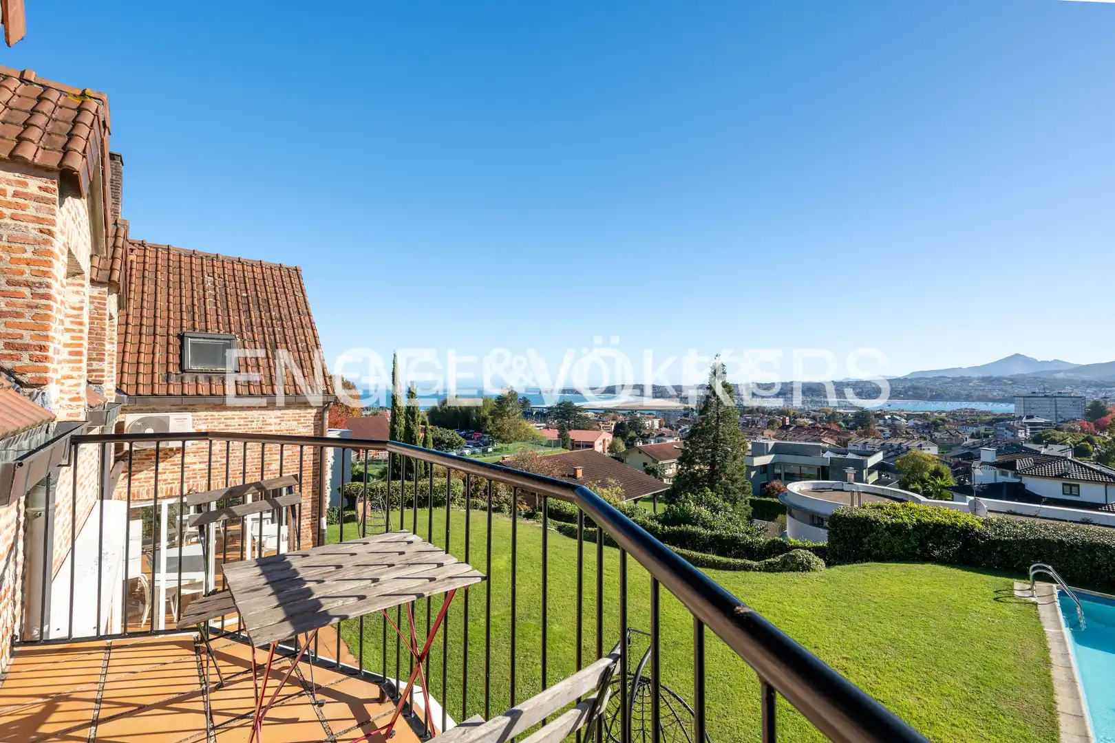 Terraza de Finca rústica en venta en Hondarribia con Aire acondicionado, Calefacción y Jardín privado