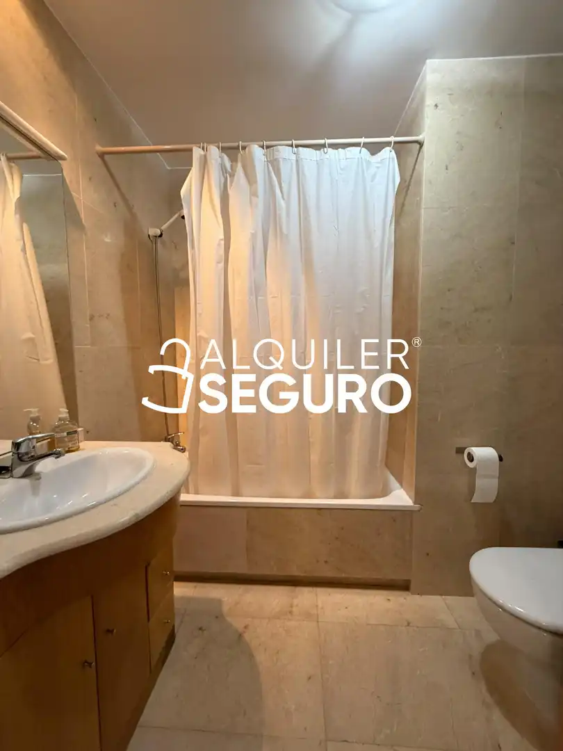 Bathroom of Flat for rent in Villarejo de Salvanés, Madrid
