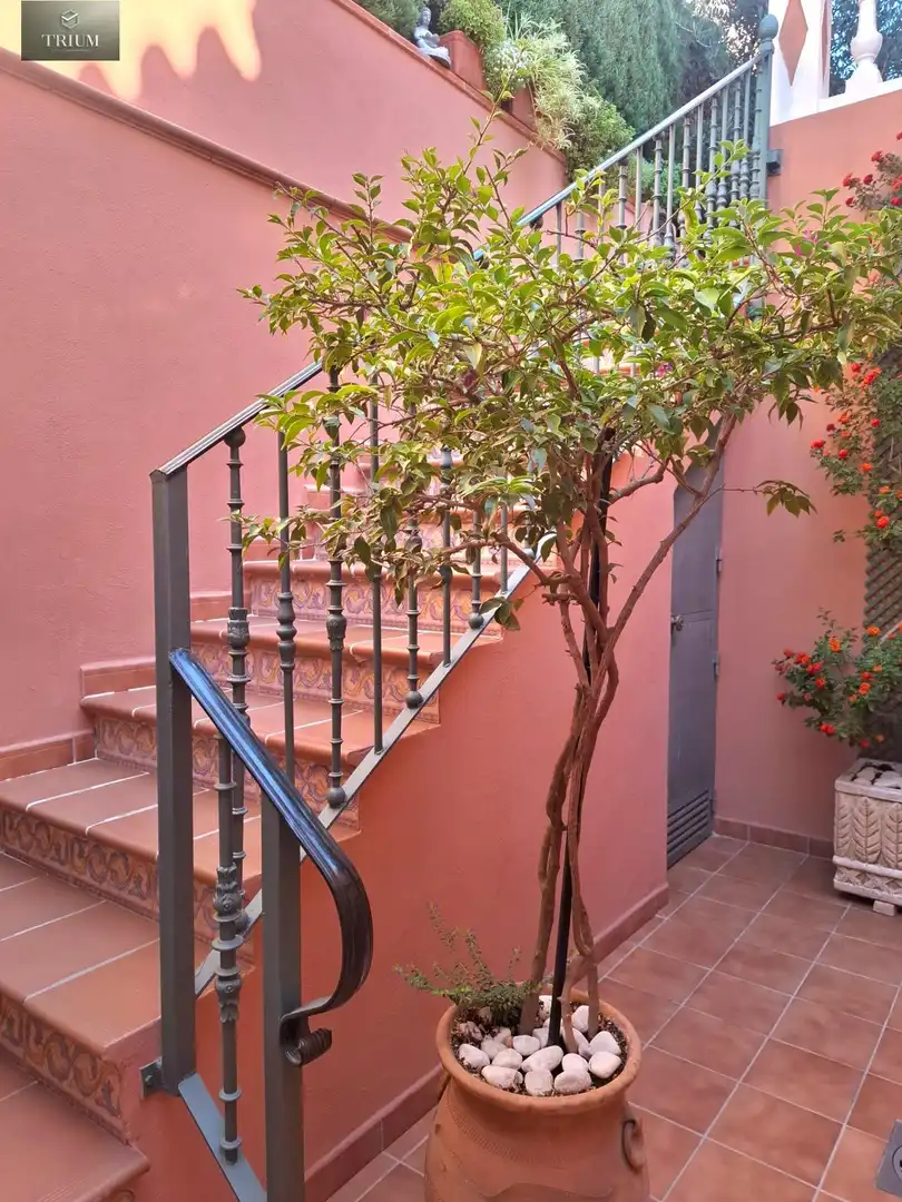 Villa avec terrasse à vendre à Genil, imagen 3