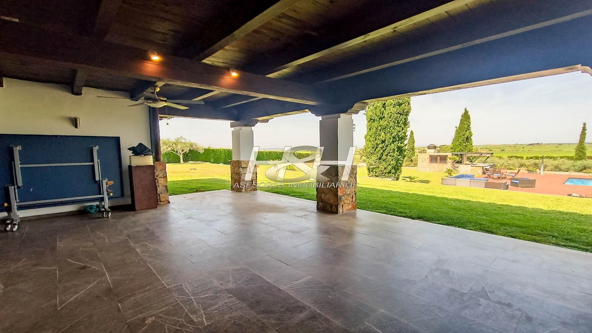 Terrassa de Casa o xalet en venda en Requena amb Calefacció, Jardí privat i Terrassa