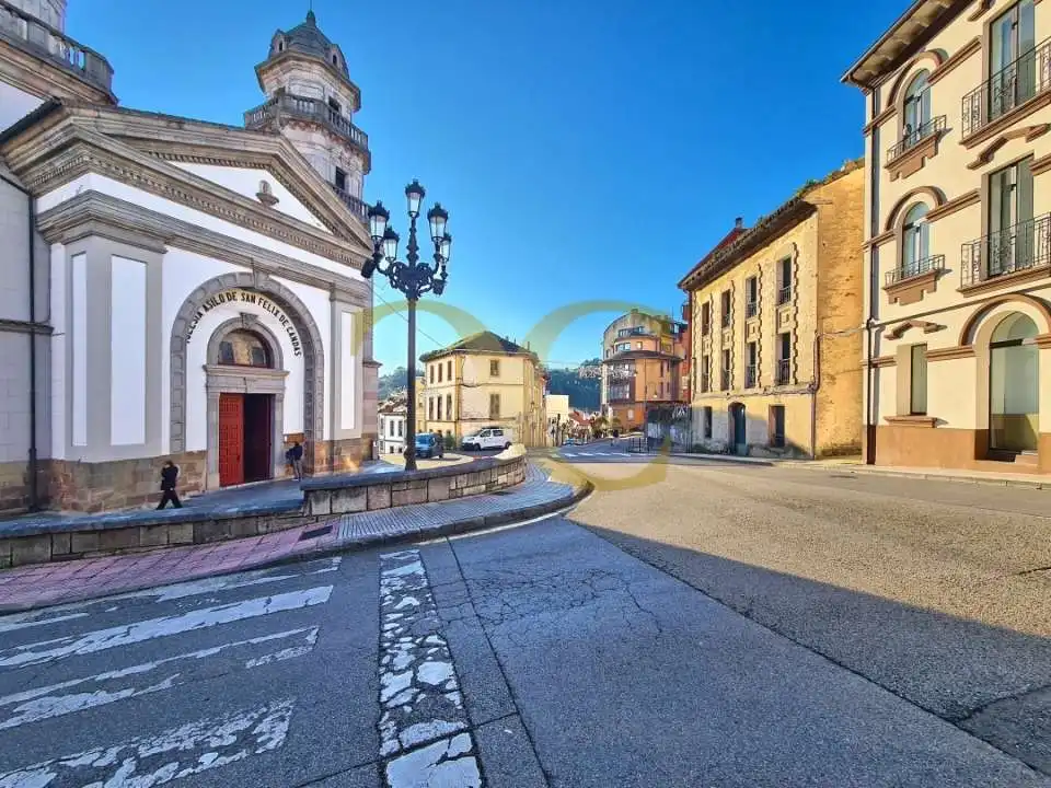 Außenansicht von Gebäude zum Verkauf in Carreño