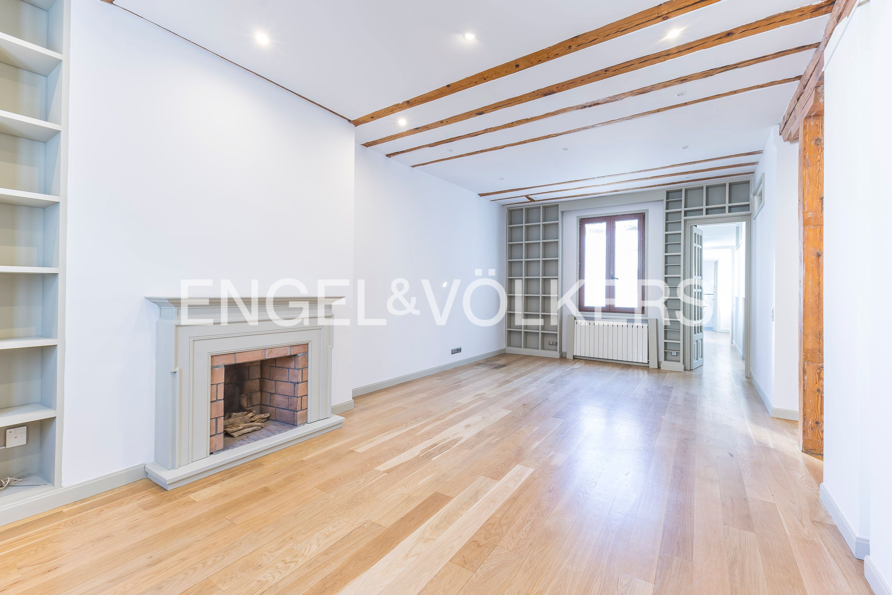 Sala d'estar de Apartament de lloguer en  Madrid Capital amb Aire condicionat i Calefacció