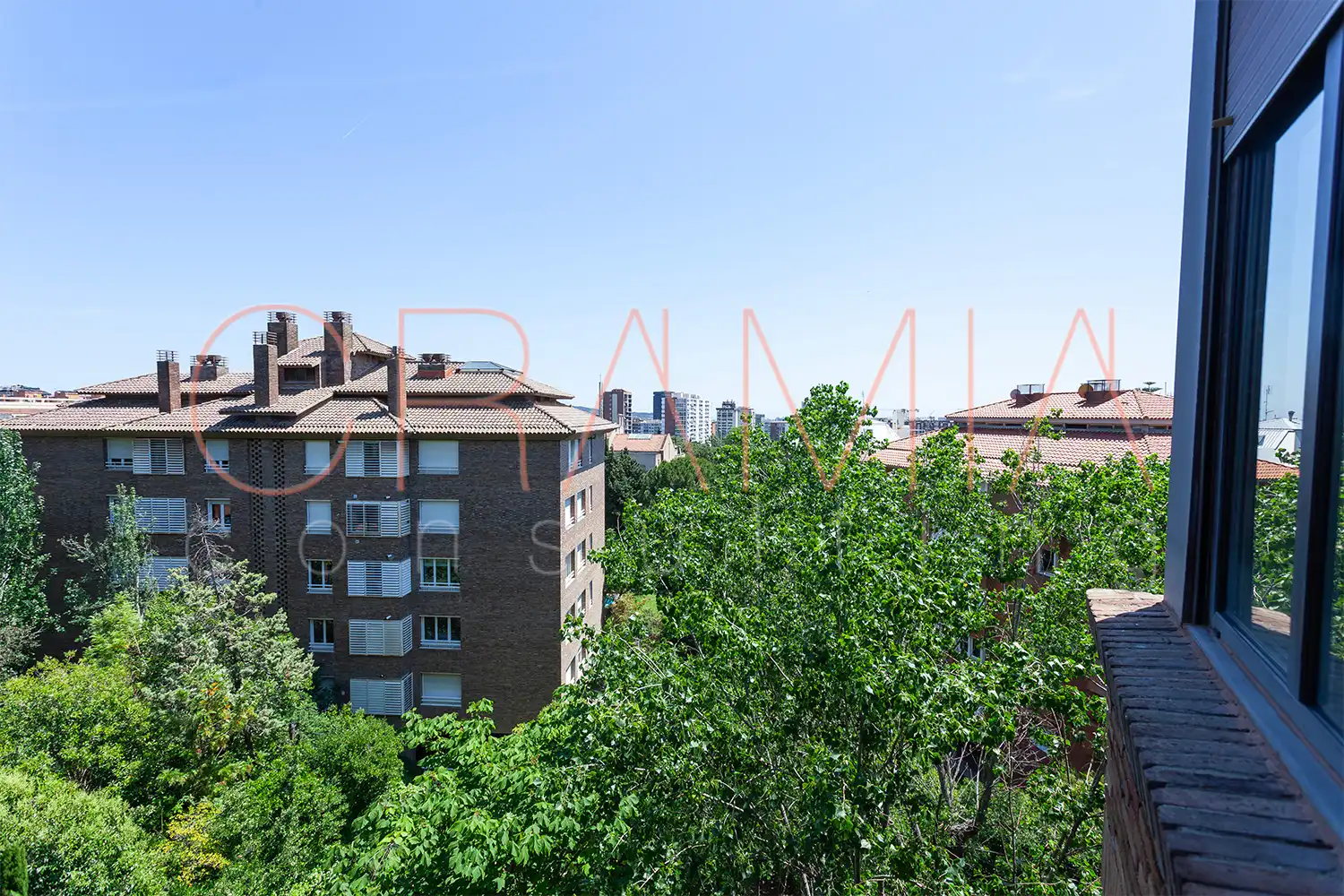 Dormitori de Àtic en venda en Barcelona amb Aire condicionat, Calefacció i Jardí privat