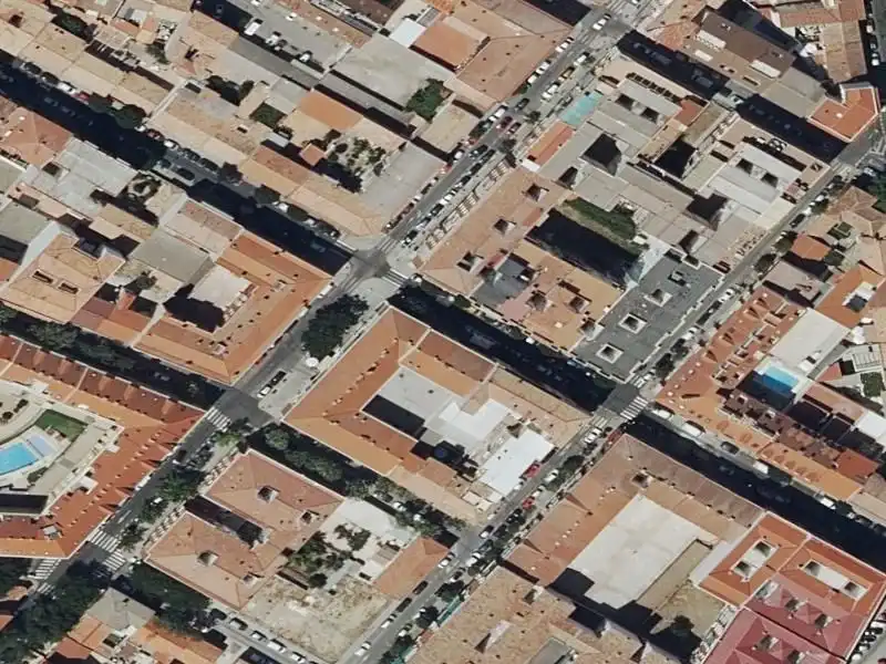 Casa en venda a CL. ABASTOS 190 A Sin planta B