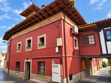 House with garden for sale in Nueva de Llanes