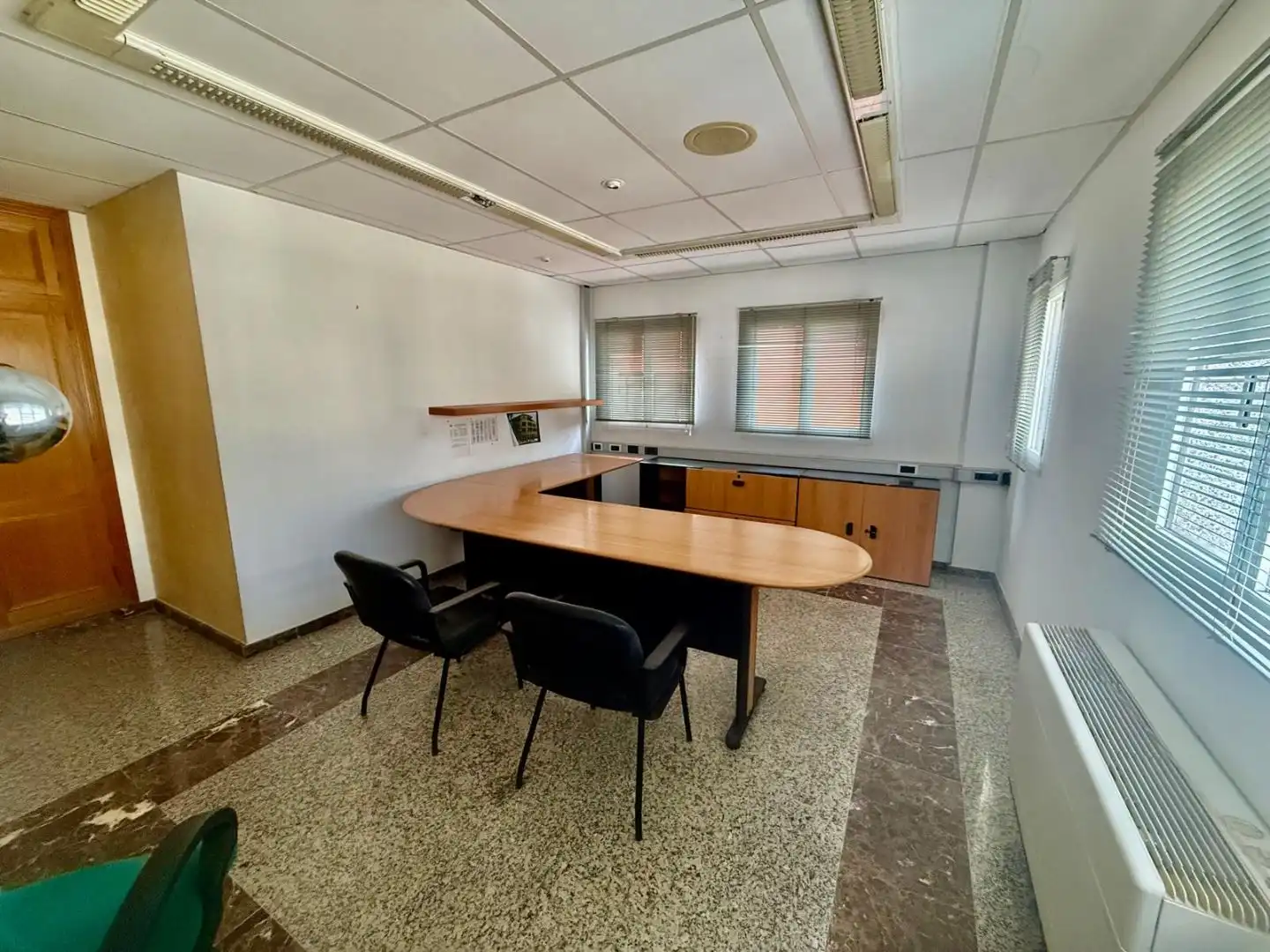 Büro zum Verkauf in  Palma de Mallorca mit Klimaanlage, Heizung und Terrasse