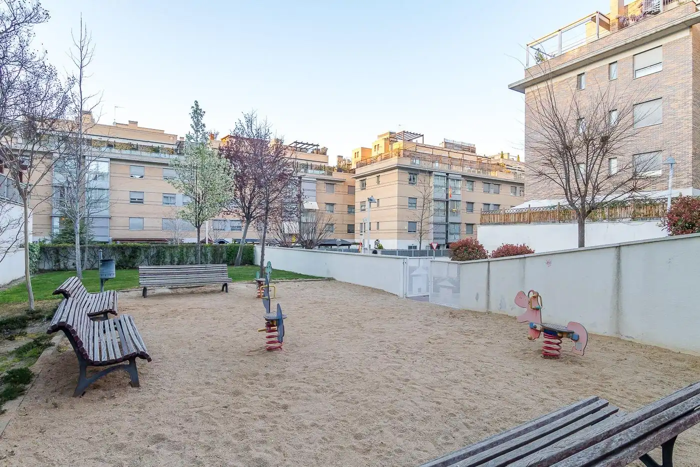 Terraza de Piso en venta en Madrid con Aire acondicionado, Calefacción y Jardín privado