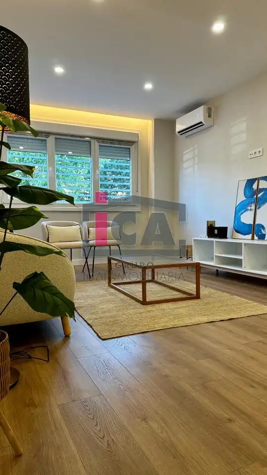 Sala d'estar de Apartament en venda en Cáceres amb Aire condicionat i Calefacció