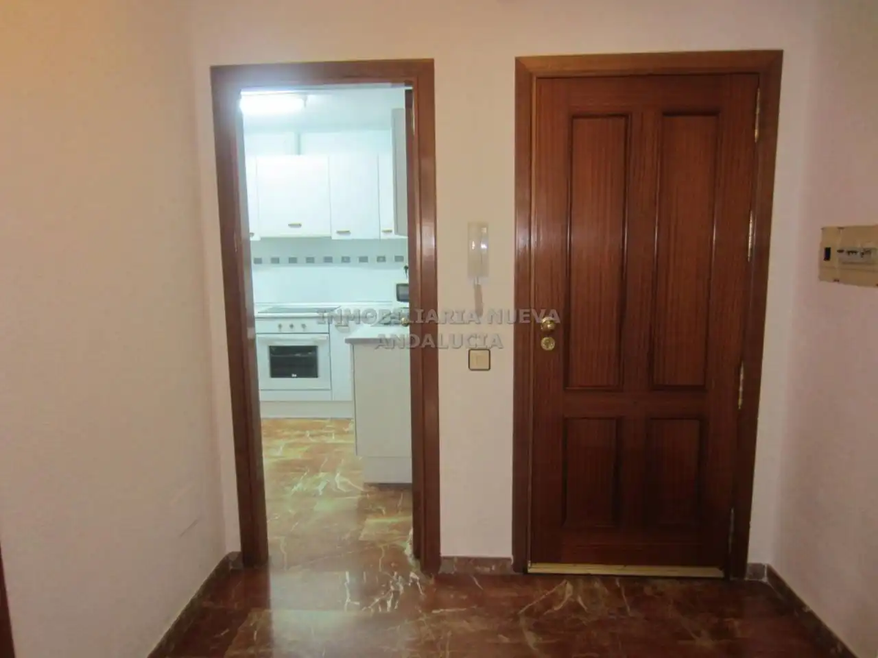 Piso de alquiler en Almería con Terraza y Amueblado