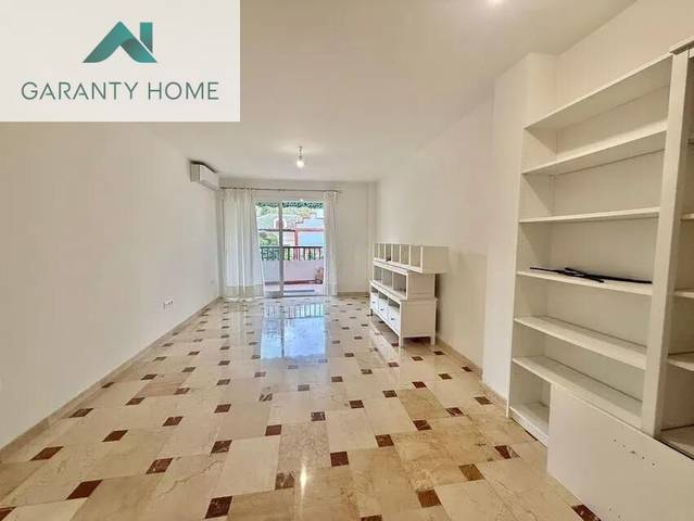 Piso en Alquiler en Pedregalejo - Morlaco