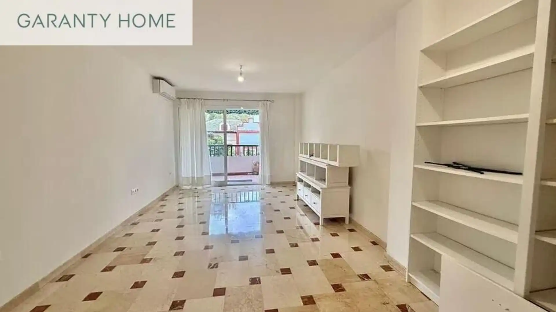 Living room of Flat for rent in Málaga Capital  with Air Conditioner, Private garden and Terrace