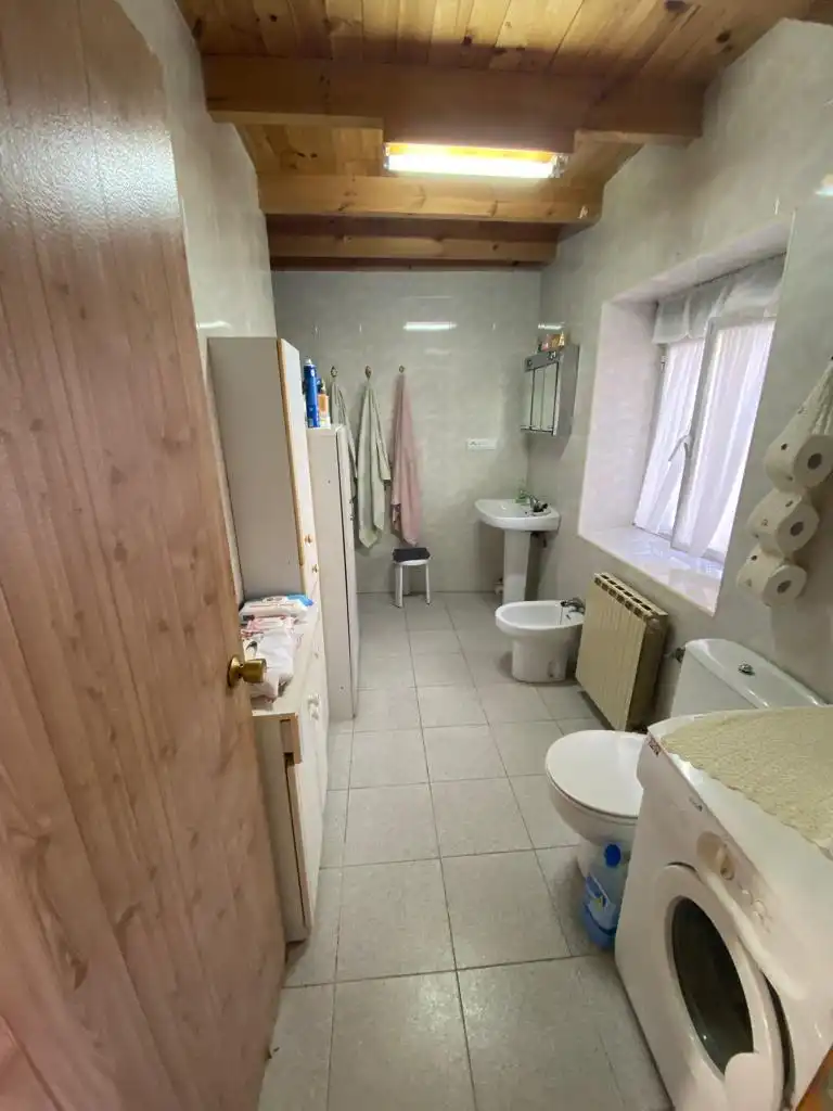 Baño de Casa o chalet en venta en Algadefe con Calefacción, Trastero y Amueblado