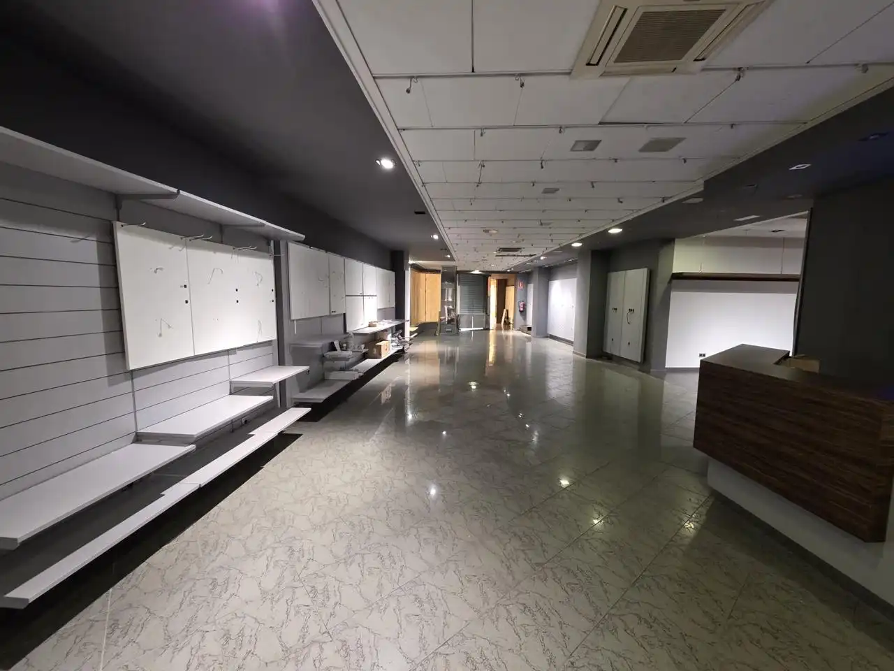 Local comercial en venda a De Balmes, imagen 19
