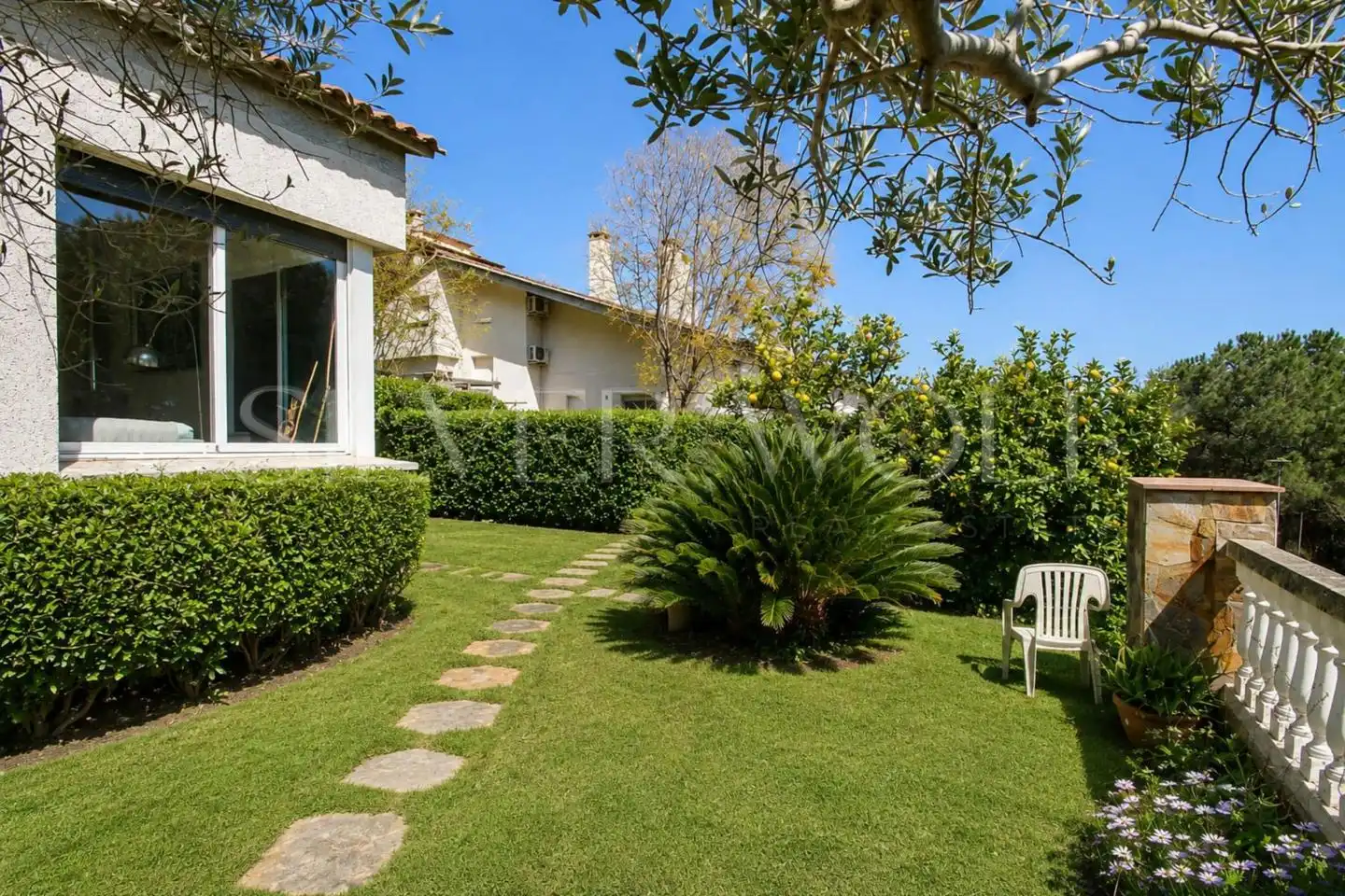 Jardí de Casa o xalet en venda en Òrrius amb Aire condicionat, Calefacció i Jardí privat