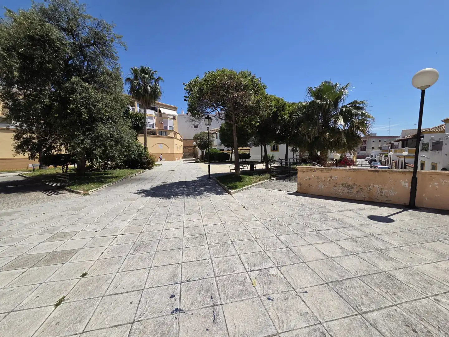 Exterior view of Buildings for sale in Algeciras