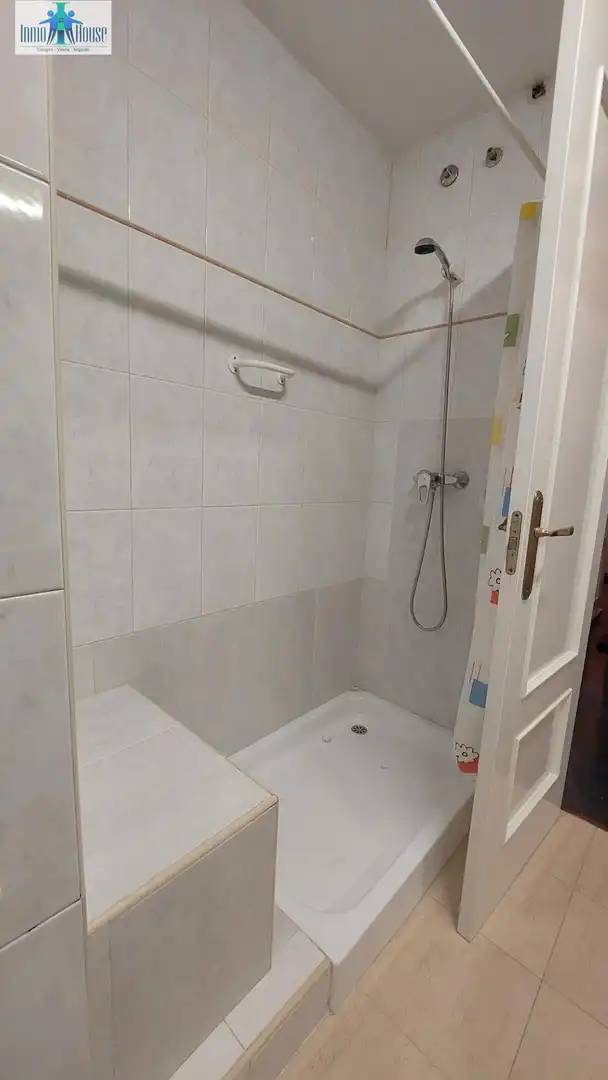 Bathroom of Flat for sale in Albacete  with Heating, Storage room and Furnished