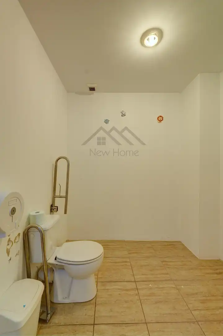 Baño de Local de alquiler en Llíria con Aire acondicionado
