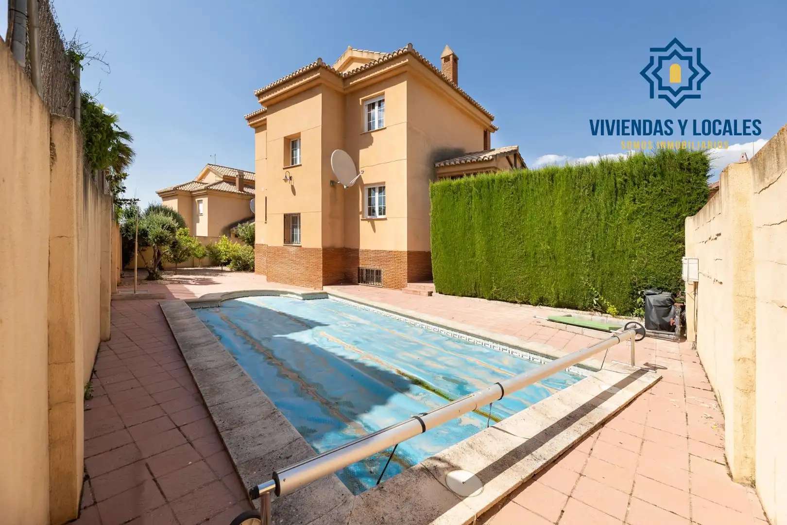 Exterior view of Houses for sale in Dílar  with Air Conditioner, Heating and Private garden