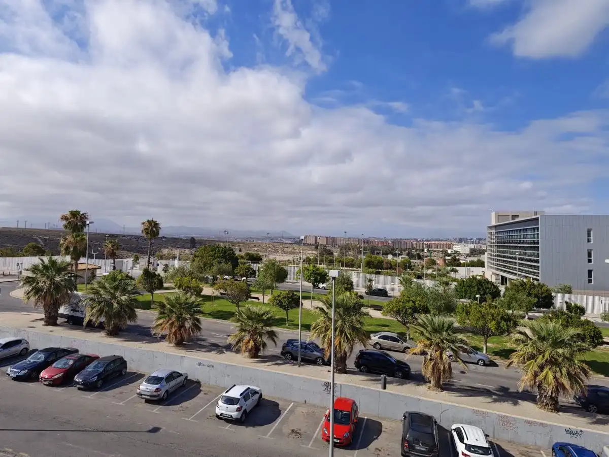 Vista exterior de Pis de lloguer en Alicante / Alacant amb Aire condicionat, Calefacció i Terrassa