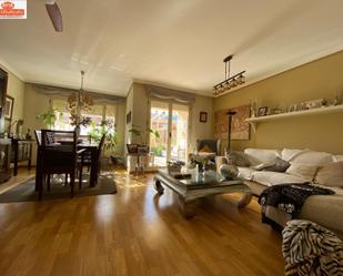 Living room of Single-family semi-detached for sale in  Albacete Capital  with Heating, Private garden and Terrace