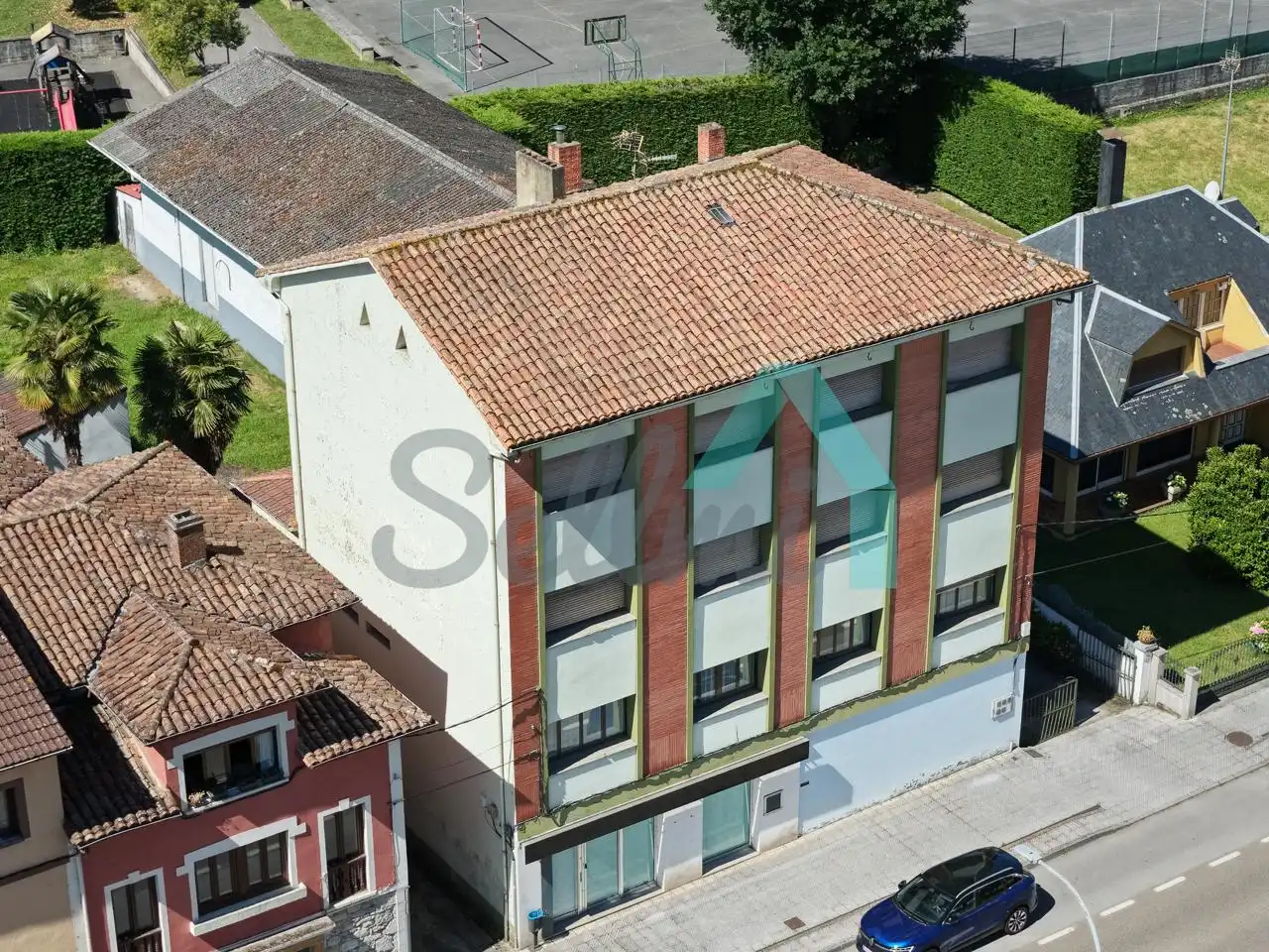 Vista exterior de Edifici en venda en Piloña