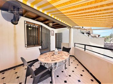 Duplex con balcone in vendita a Calle Juan Gris 12