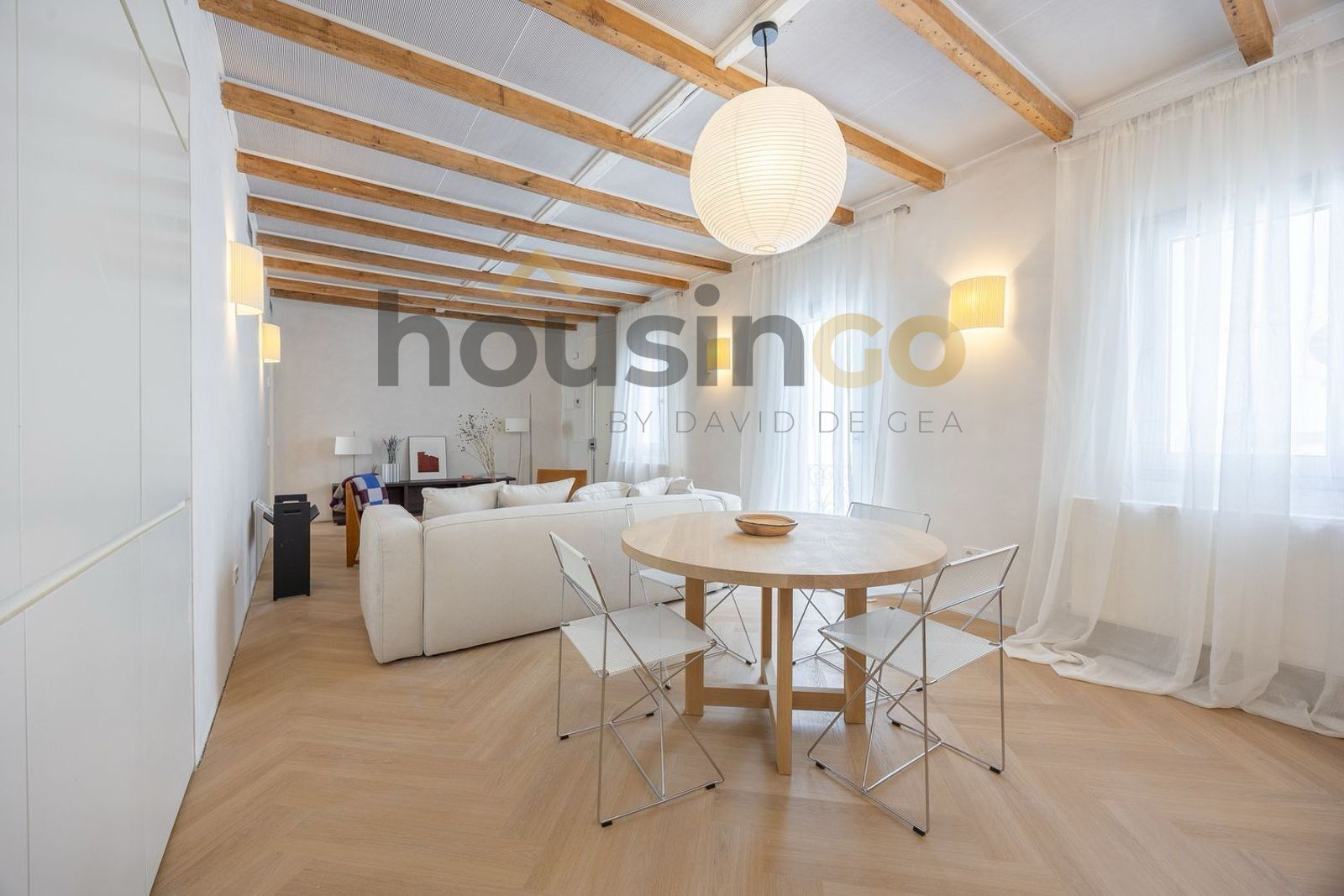 Living room of Flat for sale in  Madrid Capital  with Air Conditioner, Heating and Furnished