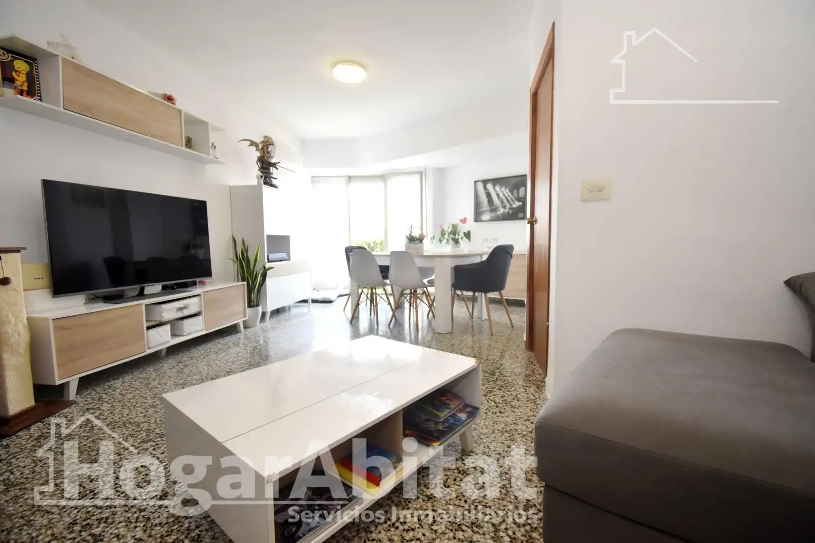 Living room of Flat for sale in Castellón de la Plana / Castelló de la Plana  with Air Conditioner, Heating and Furnished