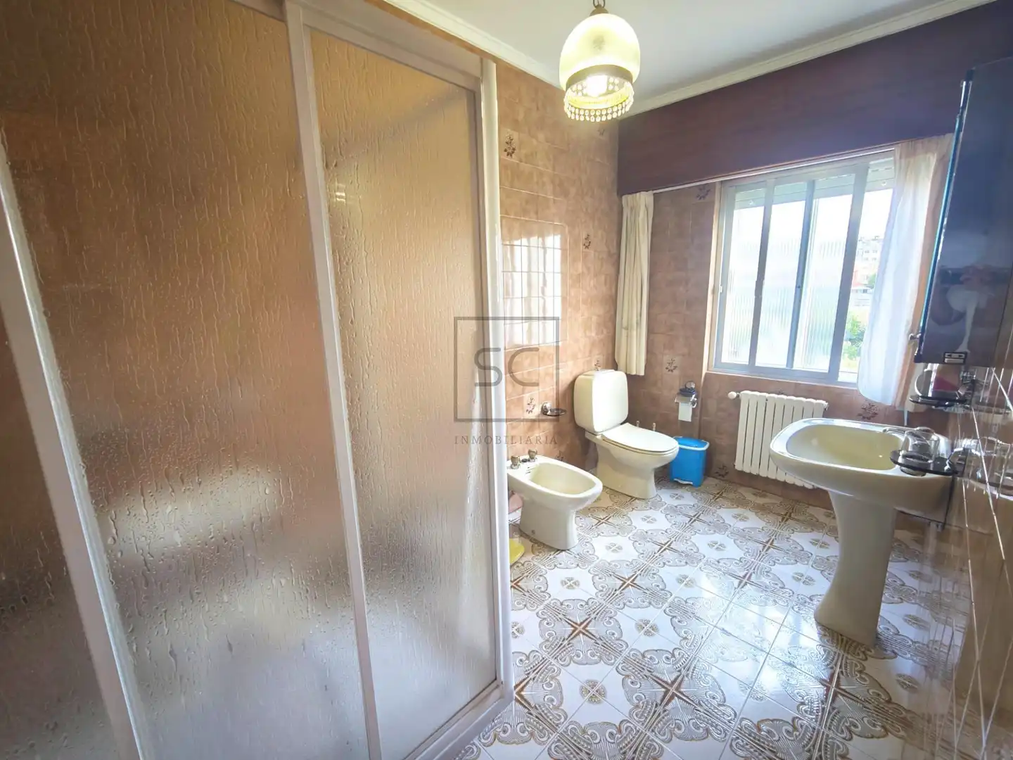 Baño de Piso en venta en Cedeira con Calefacción