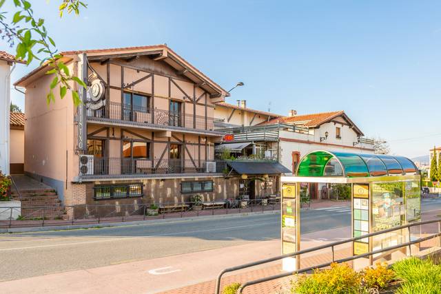 Edificio en Venta en Cizur menor - IRUNBIDEA, 1 en Cizur