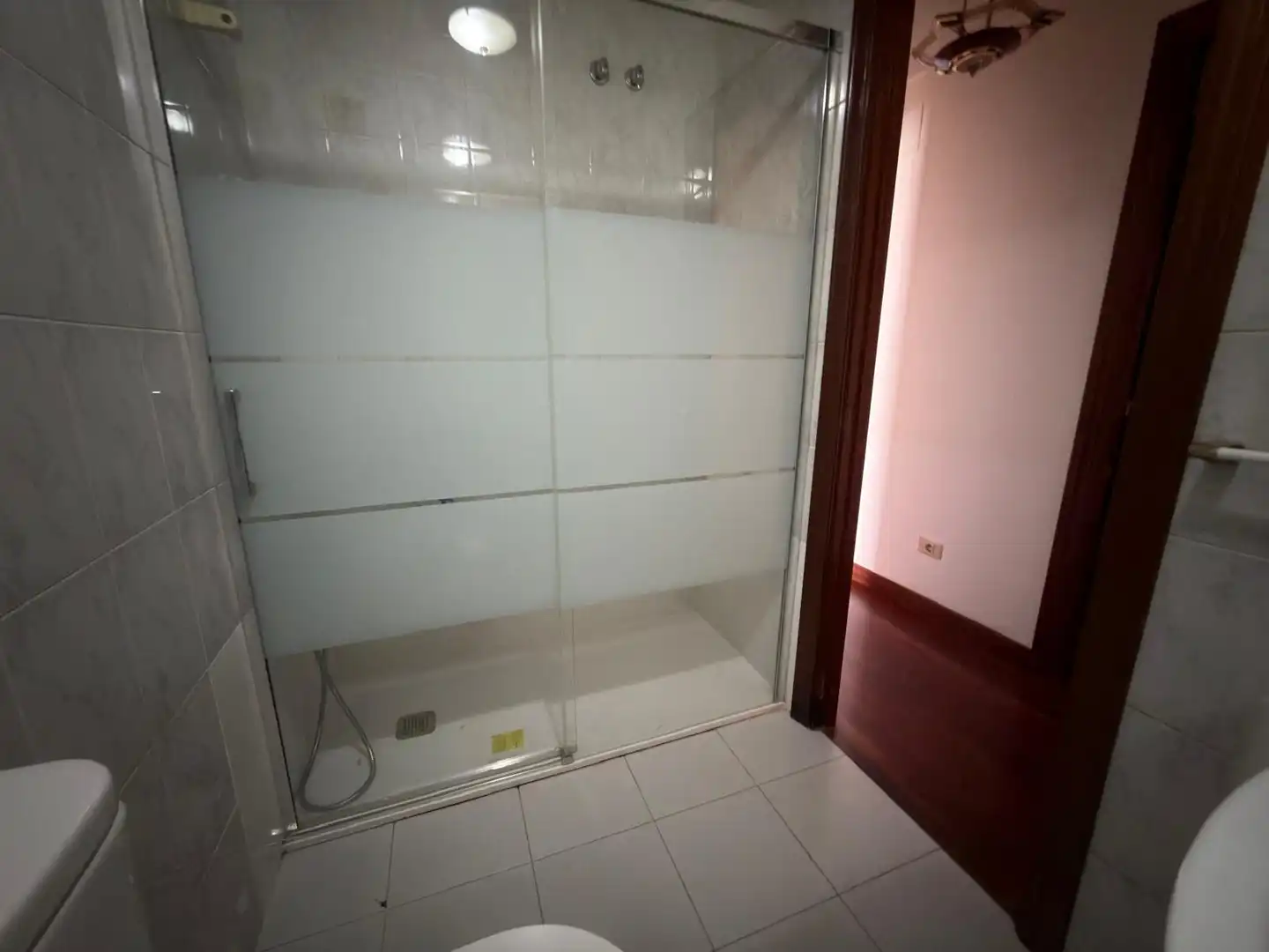 Baño de Piso en venta en Dima  con Calefacción