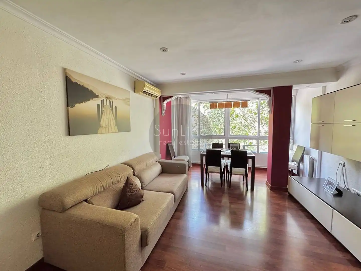 Sala de estar de Piso en venta en Quart de Poblet con Aire acondicionado, Trastero y Amueblado