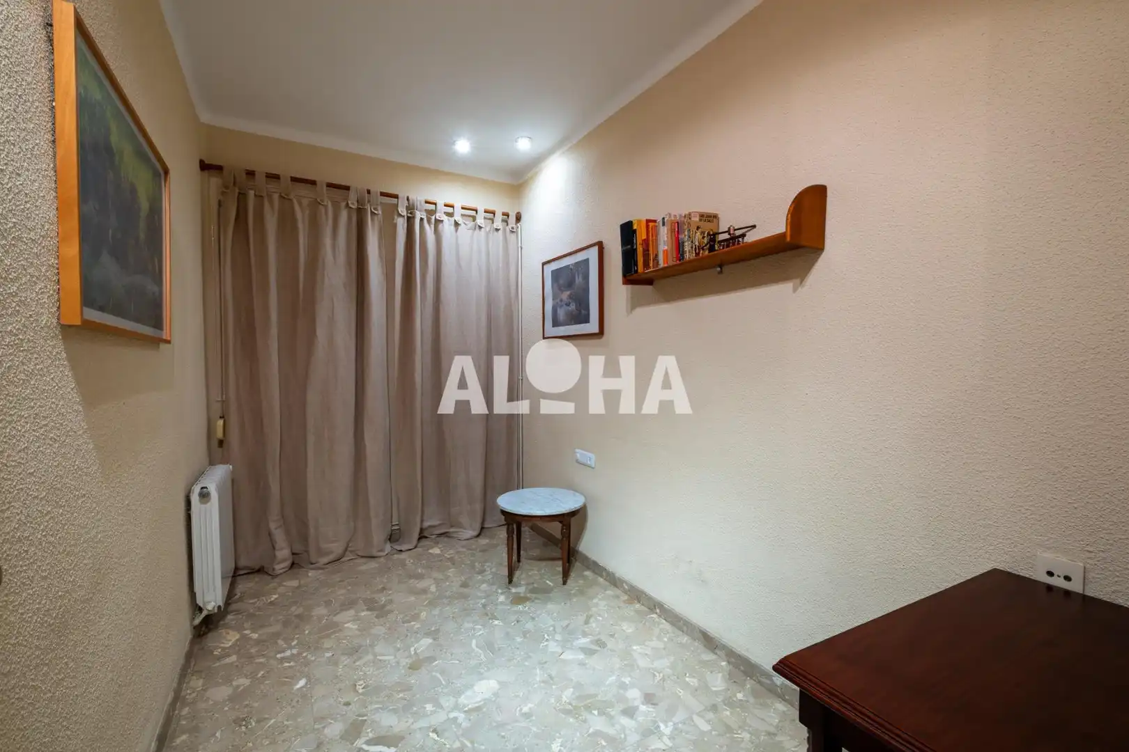 Flat for rent in Valencia  with Air Conditioner, Heating and Furnished