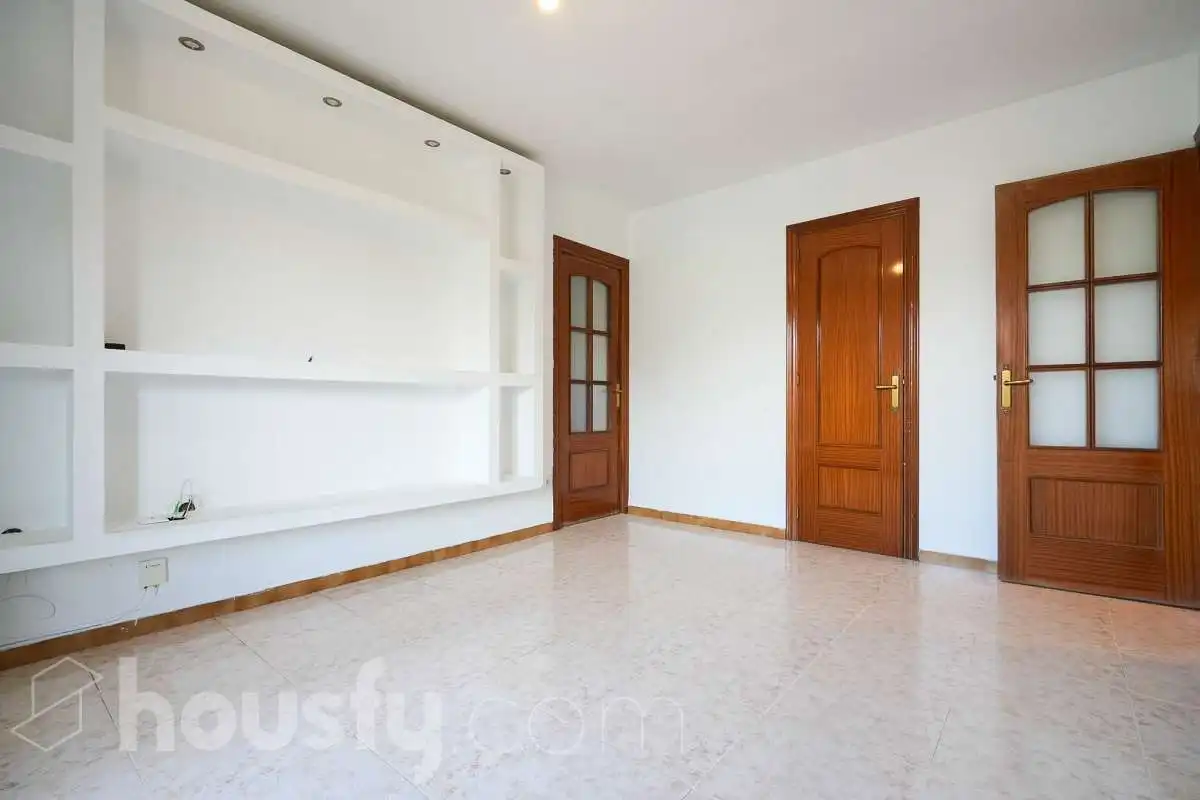 Sala d'estar de Pis en venda en Madrid amb Terrassa i Traster