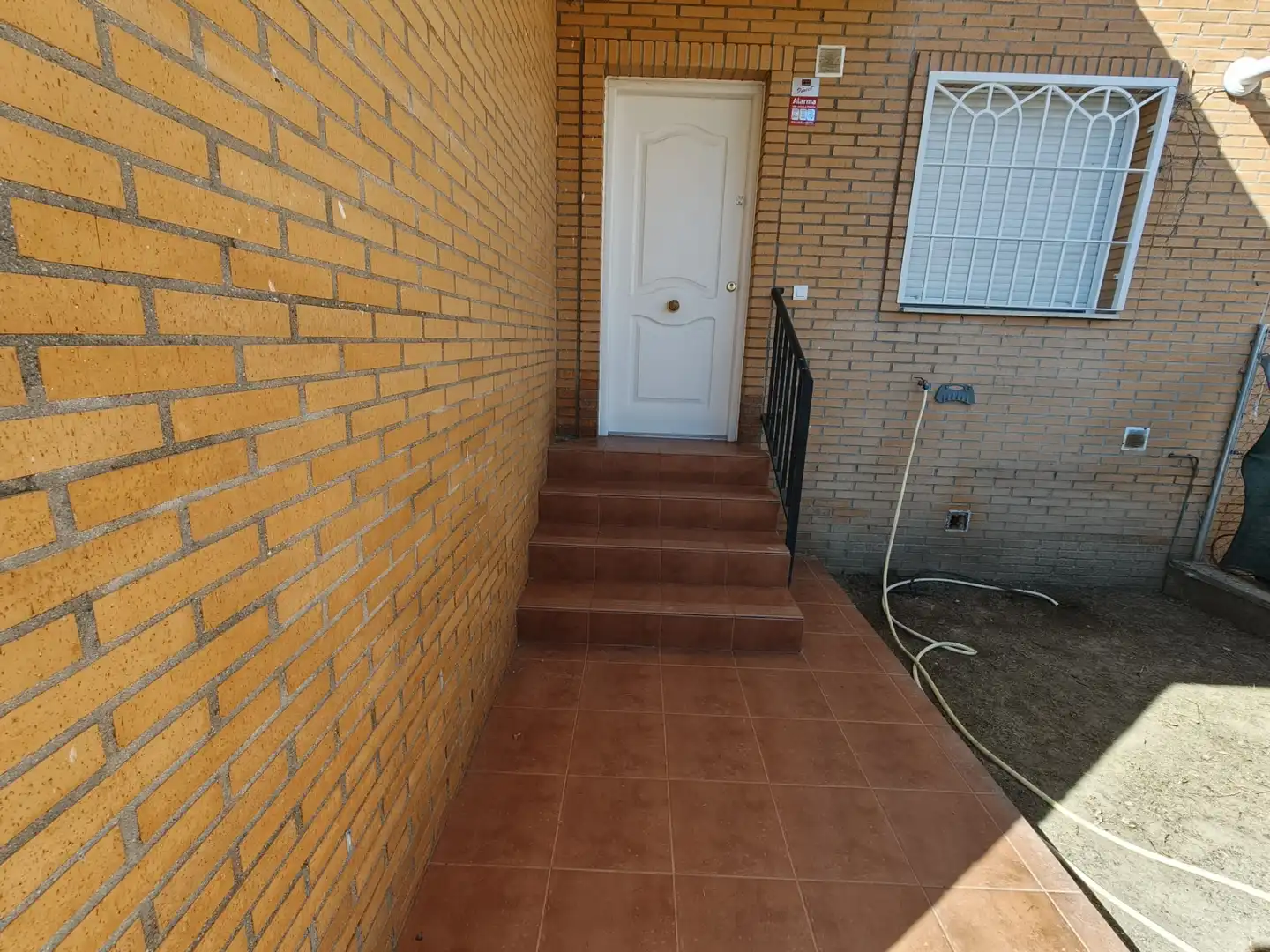 Casa adosada en venta en Barcience con Calefacción, Jardín privado y Amueblado