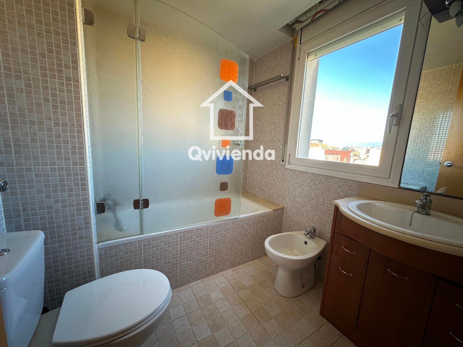 Bany de Pis en venda en Barberà del Vallès amb Aire condicionat, Calefacció i Terrassa