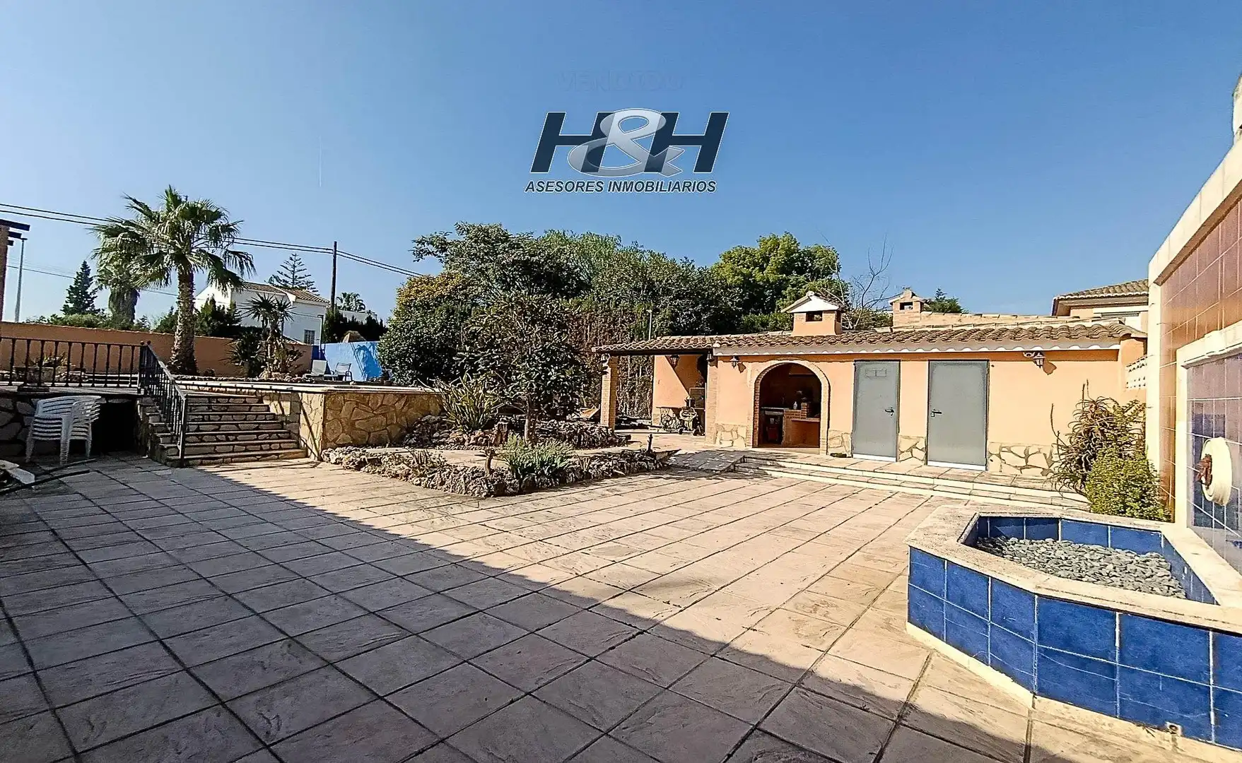 Exterior view of Houses for sale in Riba-roja de Túria  with Air Conditioner, Private garden and Terrace