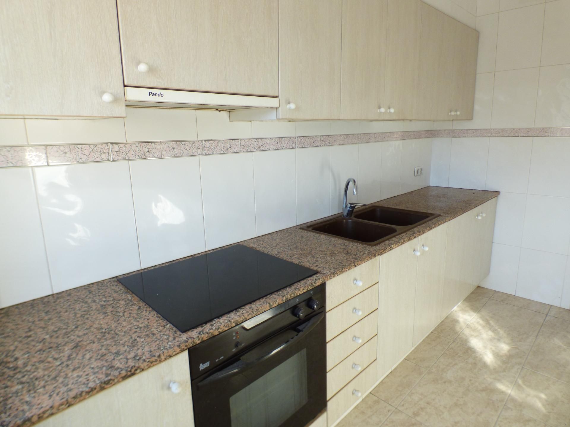Cuina de Pis de lloguer en Manresa amb Aire condicionat i Balcó