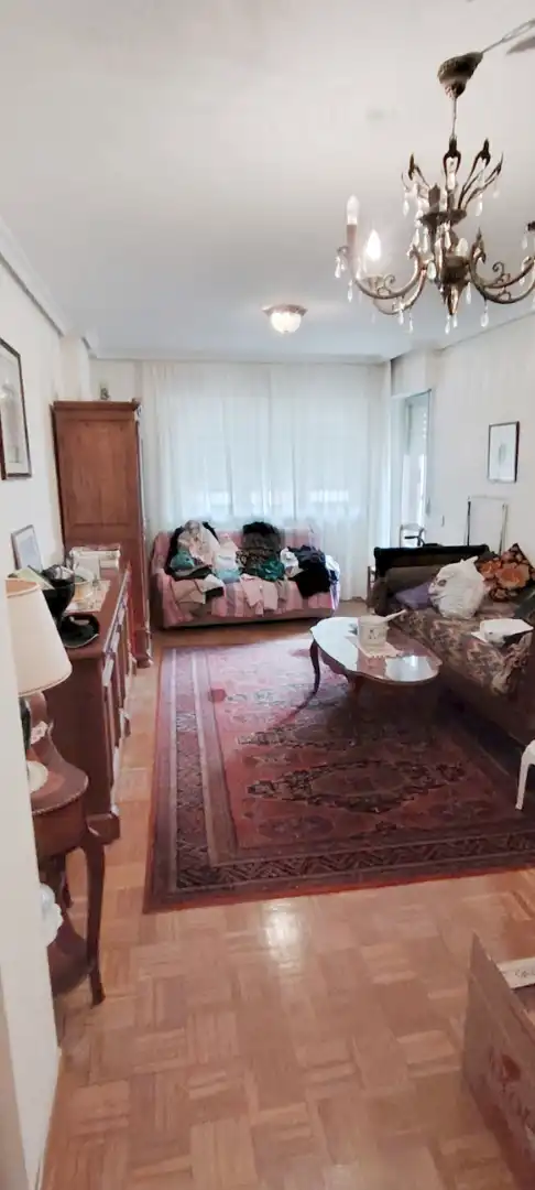 Sala d'estar de Pis en venda en Salamanca amb Calefacció, Parquet i Terrassa