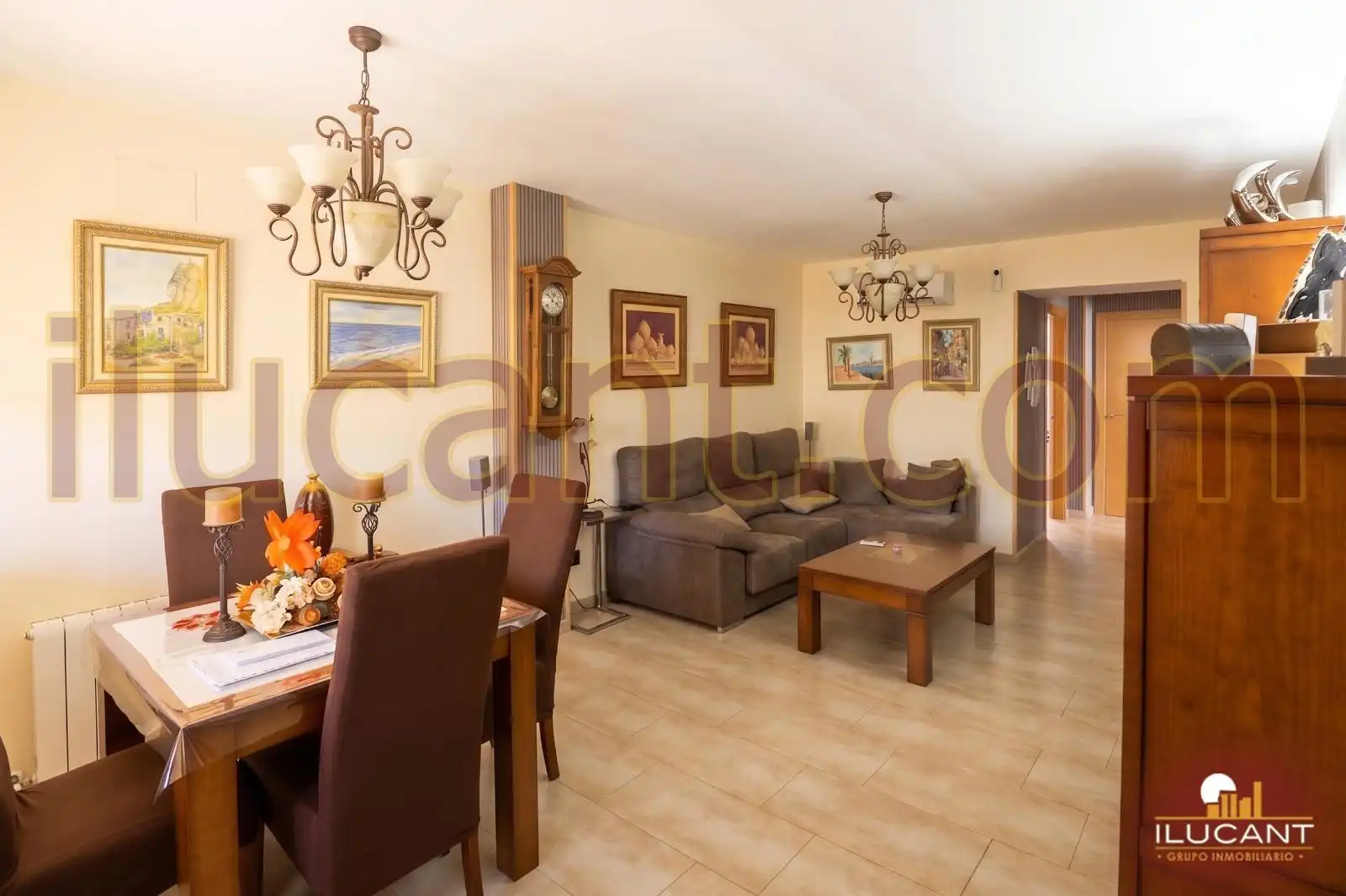 Sala d'estar de Casa o xalet en venda en Alicante / Alacant amb Aire condicionat, Calefacció i Terrassa